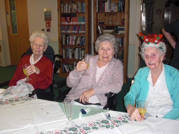 Betty Mckay Betty Hughes Jean Reid.JPG